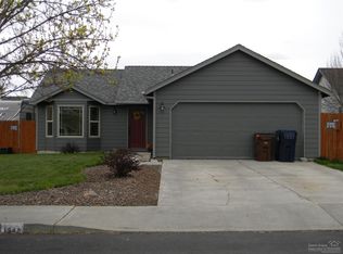 1946 SW 29th St, Redmond, OR 97756