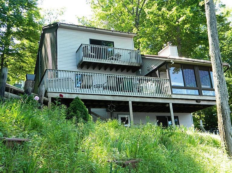 1st image of 2439 Mayo Dr