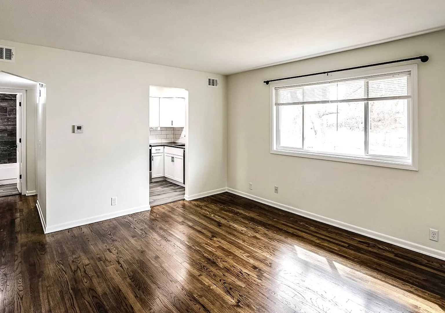 1-Bedroom Apartment Available in Dundee! — Photo 2