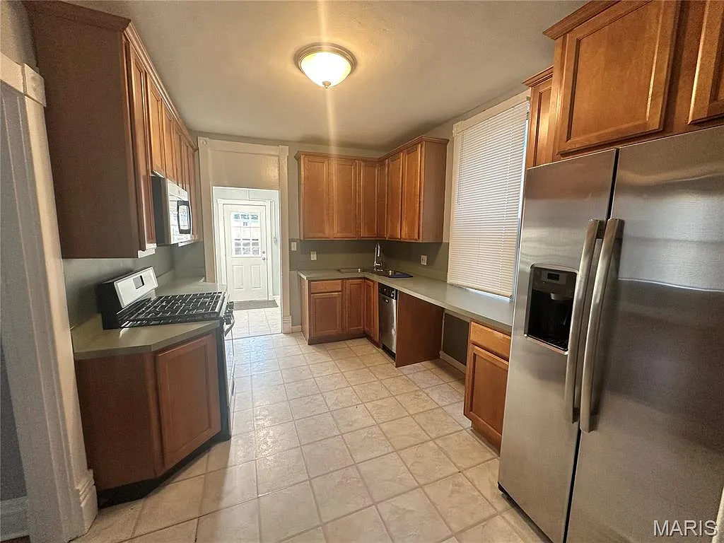 2 bed, 1.0 bath, 1152 sqft, $1,500 — Photo 4