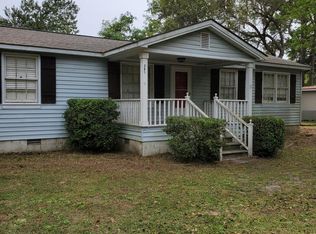 301 Hilltop Dr, Bonneau, SC 29431