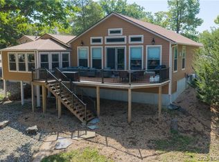 39 Outer Point, Lake Ozark, MO 65049