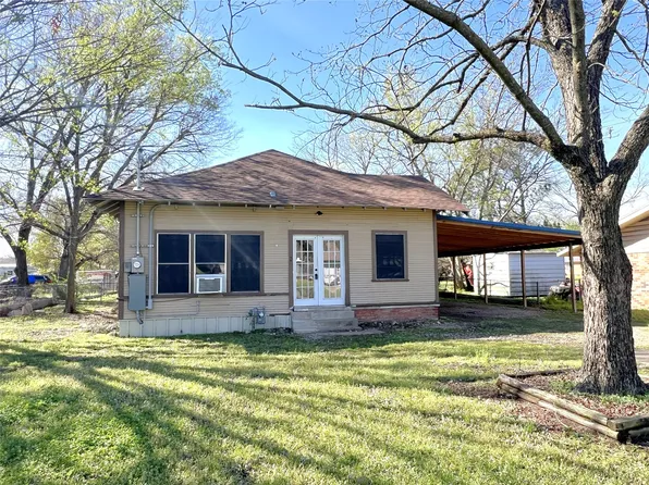 122 Robertson St, Sulphur Springs, TX 75482