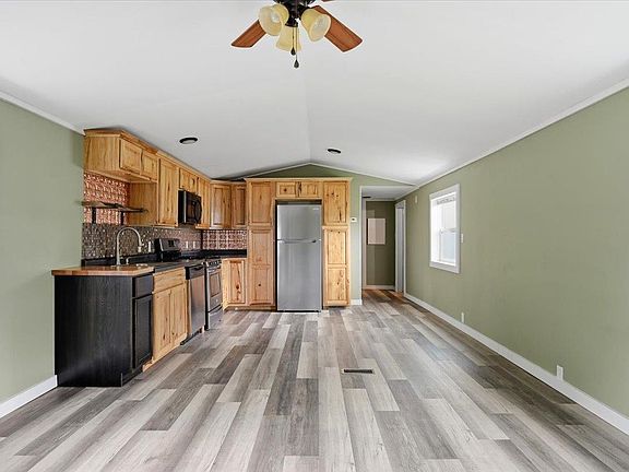 3rd image of 1236 Spearfish Mountain Ln