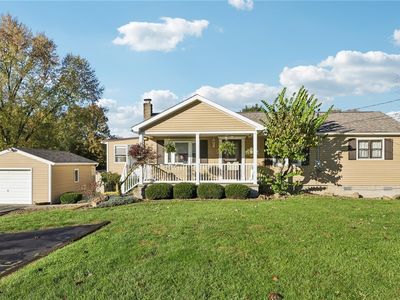 2422 Ridgewood Ct, New Castle, PA, 16101