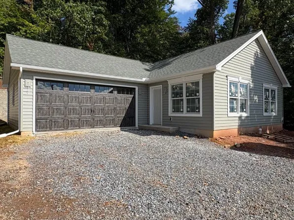 303 W Swartzville Rd, Reinholds, PA 17569