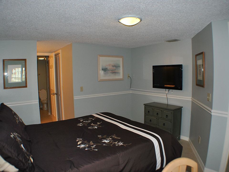 1st image of 8600 Ridgewood Ave #1205