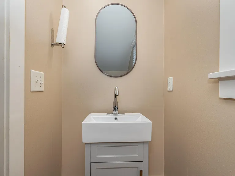 1239 Great Ridge Pkwy — Photo 5