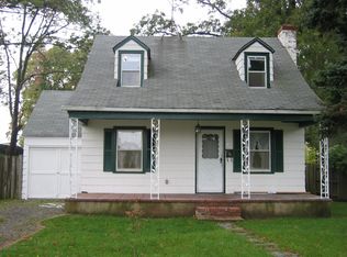 15 Babylon Tpke, Merrick, NY 11566