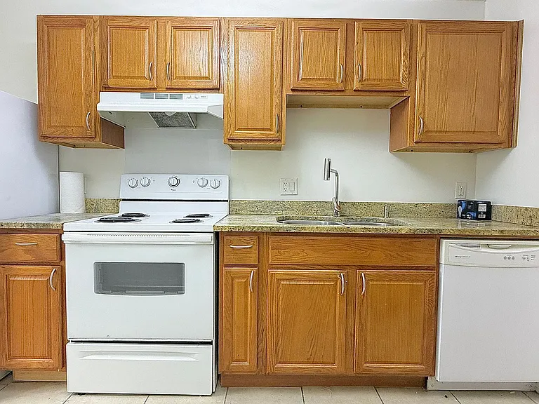 727 S Main St #107 — Photo 6