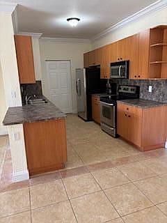 2nd image of 3557 Forest Hill Blvd