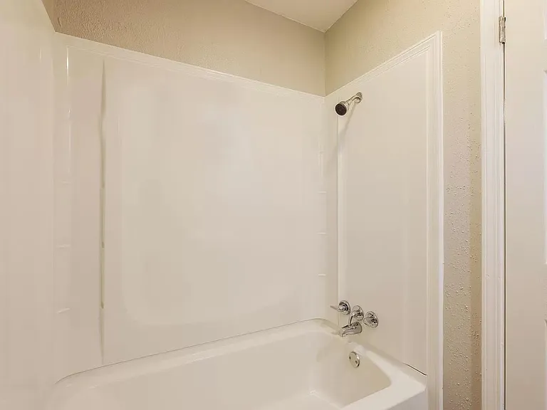 16738 Barcelona Dr — Photo 10