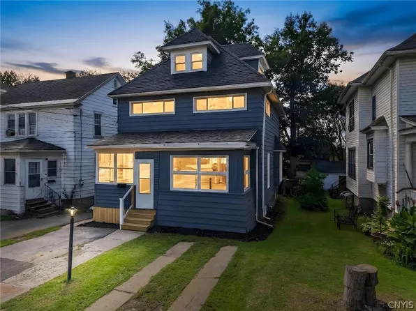 109 Park Pl, Auburn, NY 13021