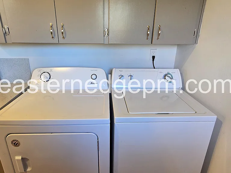 321 NW 8th Ave #321 — Photo 9