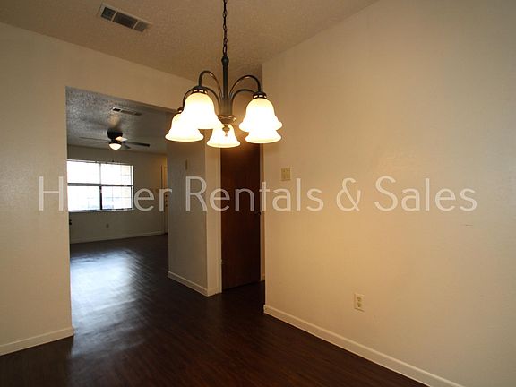 3rd image of 3802 Charolais Dr APT D