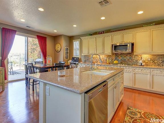 3rd image of 3023 Trieste Way