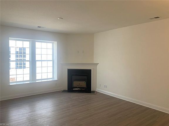 4th image of 1014 Robinson Rd #8C