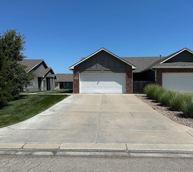 1st image of 5514 N Edwards Cir