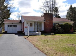 5 Castle Rd, South Glens Falls, NY 12803