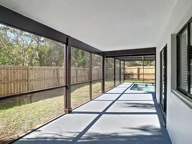 822 E Flag Ln — Photo 13