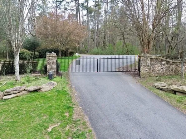 108 W Red Oak Trl, Ellijay, GA 30540