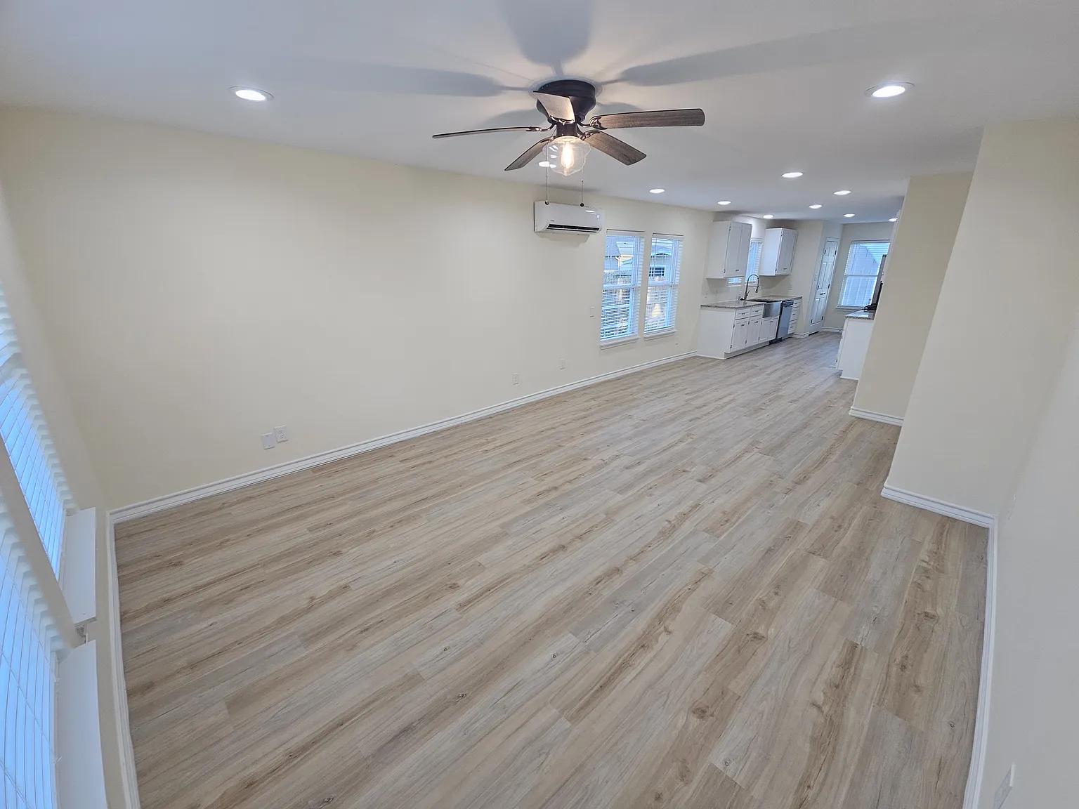 2 bed, 1245 sqft, $1,600 — Photo 3