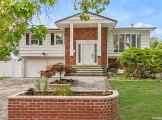 1841 Stanley Dr, Merrick, NY 11566