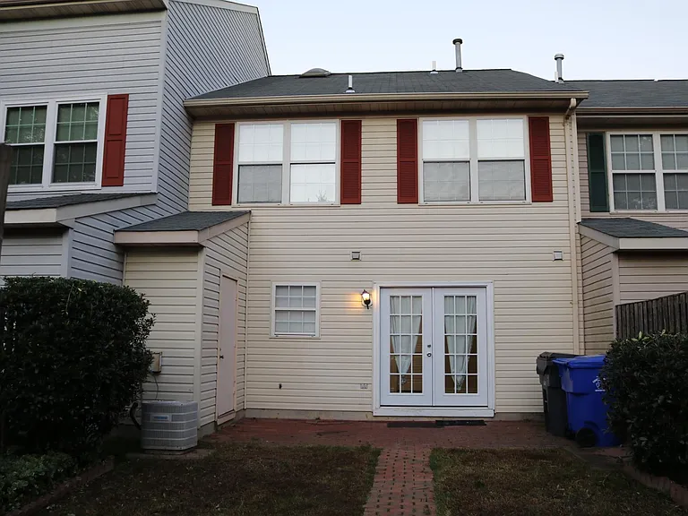 5506 Irish Lord Pl — Photo 2