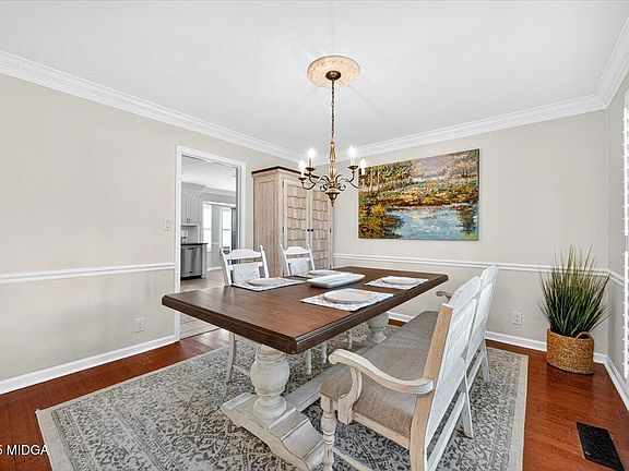 3rd image of 109 Kells Ct