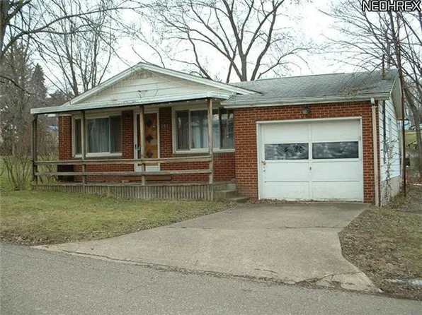 261 W Spruce St, Lisbon, OH 44432