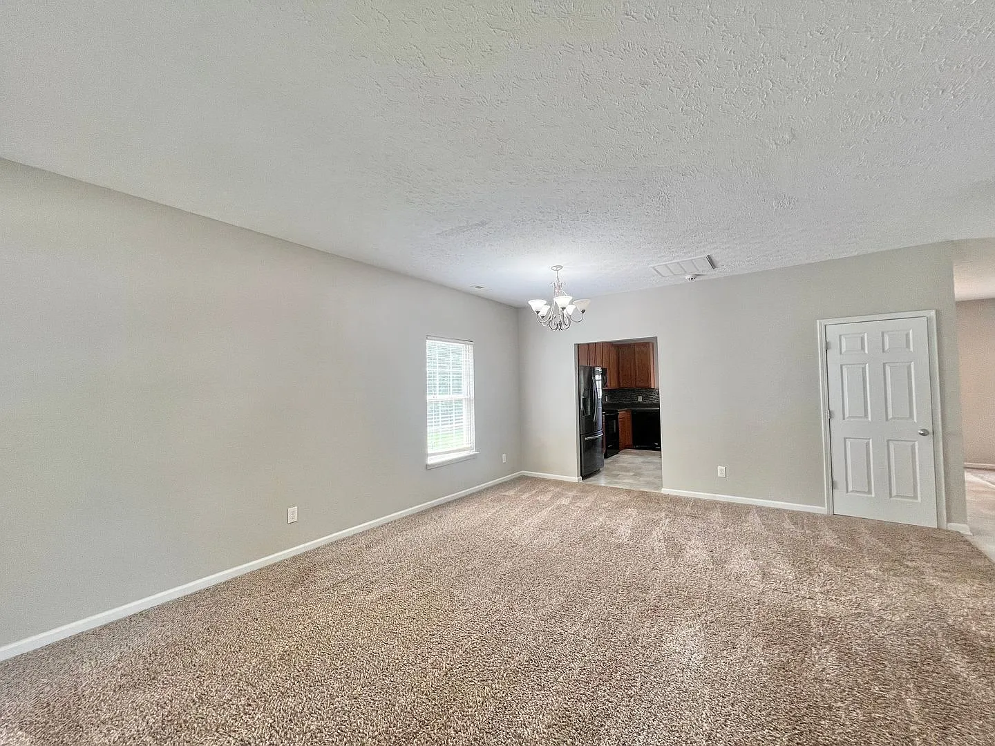 Charming 4BD, 2.5BA Durham Home with a Bonus Sun-Room & Fenced In Yard Only 10 Minutes Away from ... — Photo 4