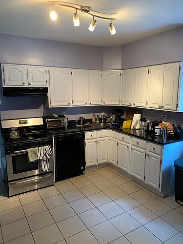 1215 W Melrose St #1F Photo 1
