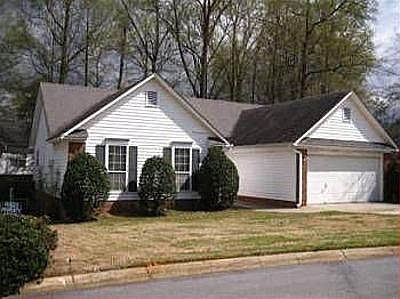 2nd image of 104 Ferntree Ct