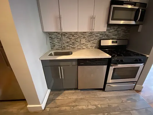 Rented by Bohemia Realty Group | media 9