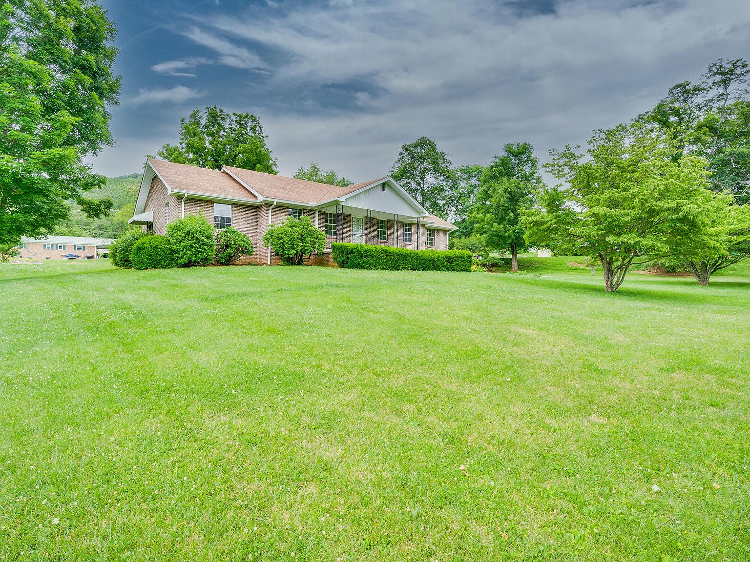 2121 E Main St, Rogersville, TN 37857 MLS 9953381 Zillow