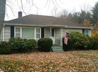 9 Williams Rd, Sturbridge, MA 01566