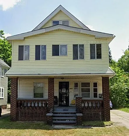 3027 E 126th St Photo 1