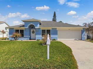 356 Sterling Dr, Winter Haven, FL 33884