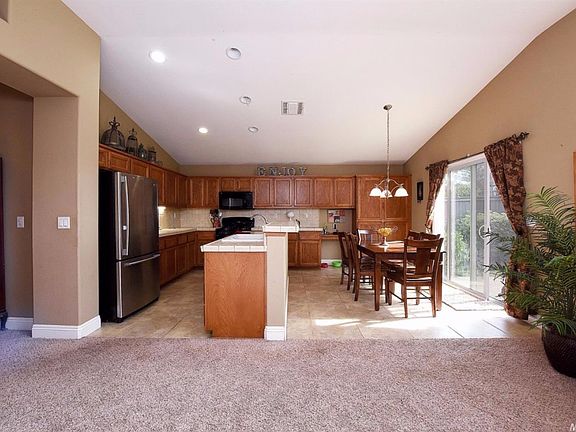 5th image of 11764 Lilac Canyon Ct