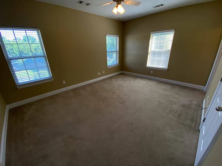 3218 Veterans Memorial Pkwy #3302 — Photo 3
