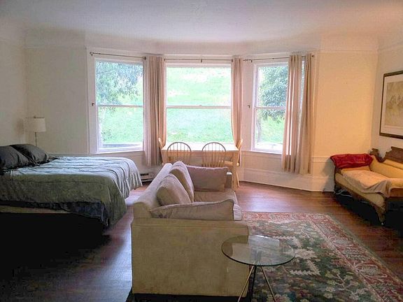 4th image of 2741 Clay St #1