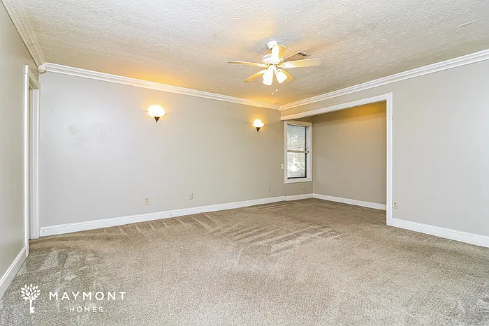 2442 Chauncey Ln SW — Photo 8