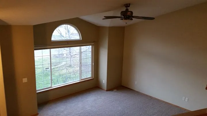 1270 Poe St — Photo 2