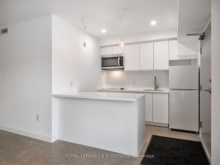 325 Sammon Ave #G3 — Photo 4