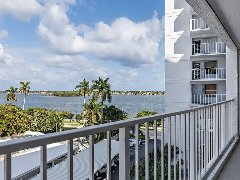 3901 S Flagler Dr #505 — Photo 15