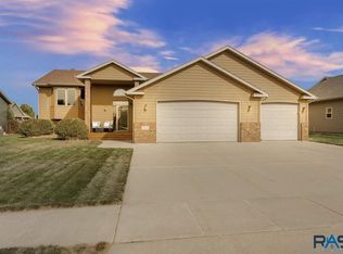 500 N Crestview Dr, Brandon, SD 57005