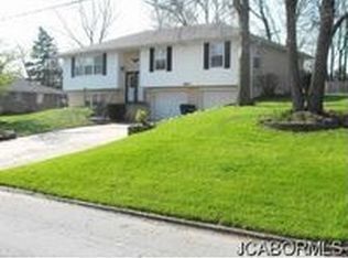 2823 Sue Dr, Jefferson City, MO 65109