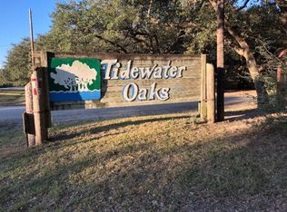 95 Ketch Cir, Blessing, TX 77419