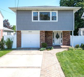 2463 Rockville Centre Parkway, Oceanside, NY, 11572