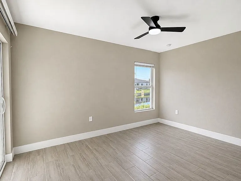 3464 NE 9th Pl — Photo 14